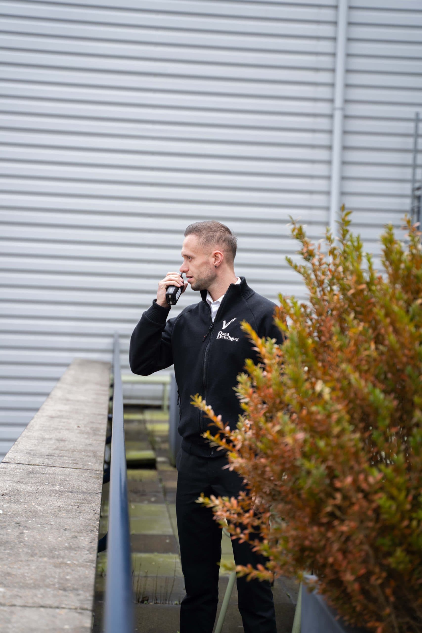 Beveiliger van Bond Beveiliging op locatie